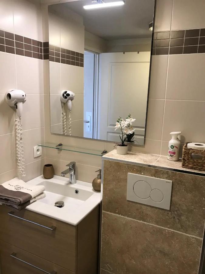Cote D'Azur Joli Studio 50M Plage, Climatisation , Parking. Villeneuve-Loubet Luaran gambar