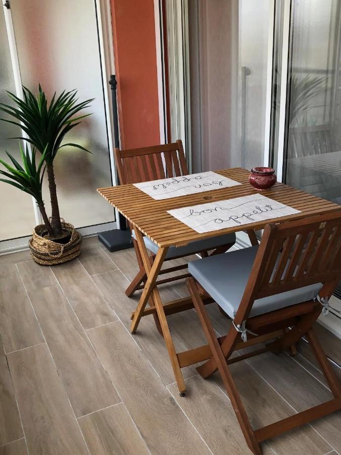Cote D'Azur Joli Studio 50M Plage, Climatisation , Parking. Villeneuve-Loubet Luaran gambar
